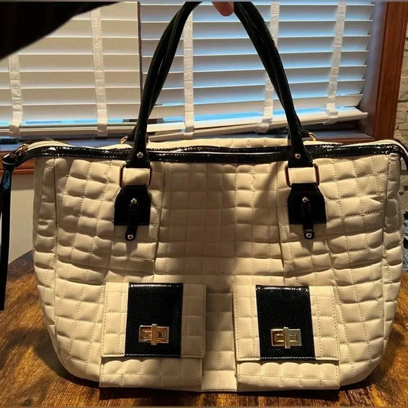 BCBGMAXAZRIA | ladies large quilted tote bag - Picture 1 of 16